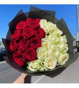 25’li Beyaz Kırmızı Gül Buketi